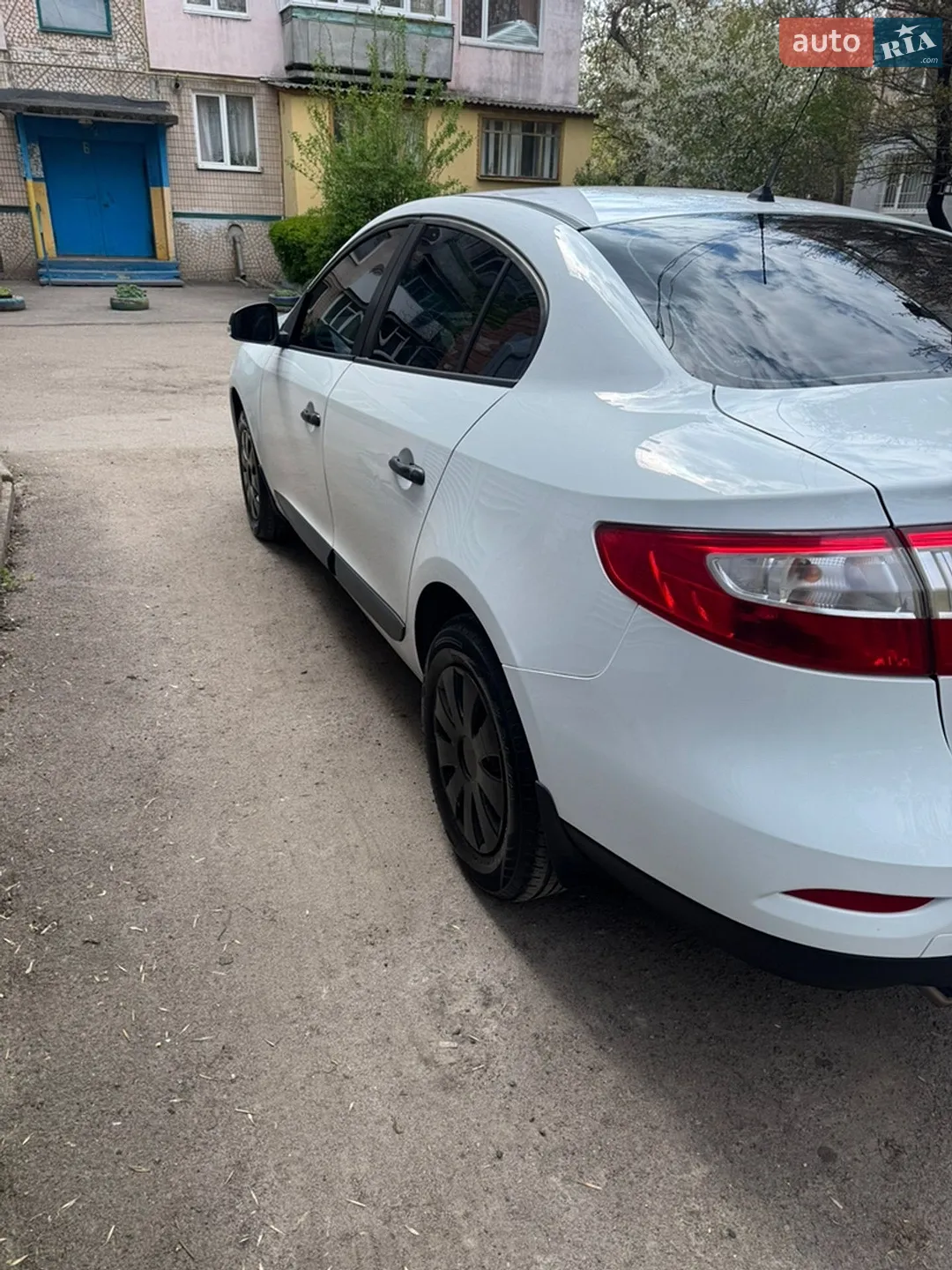 Renault Fluence 2010 VIN VF1LZBR0542597566 фото оголошення 5 з 17