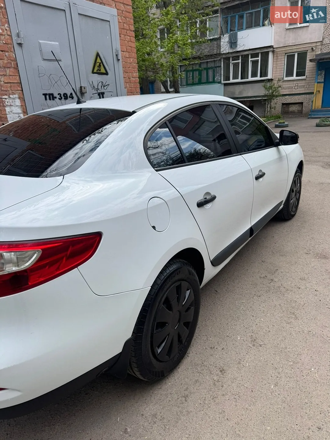 Renault Fluence 2010 VIN VF1LZBR0542597566 фото оголошення 8 з 17