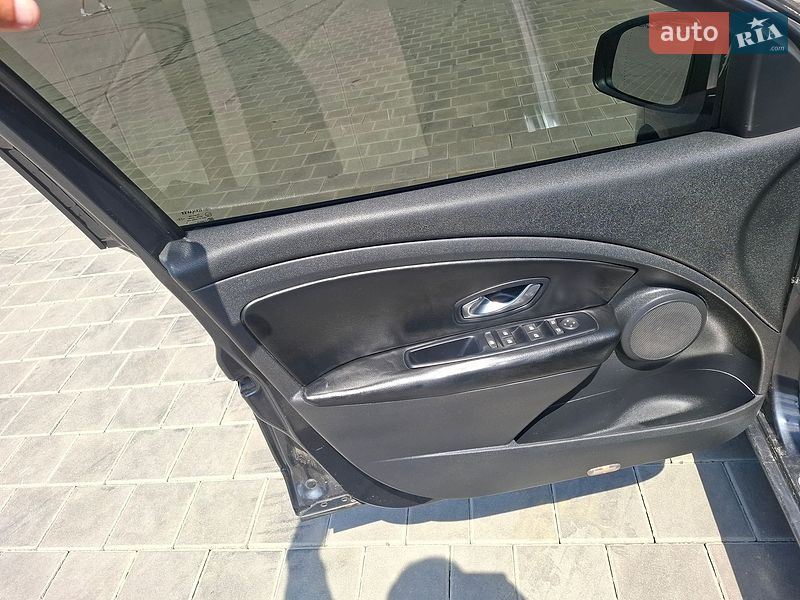 Седан Renault Fluence 2010 в Черкассах фото 10 Седан Renault Fluence 2010 в Черкассах