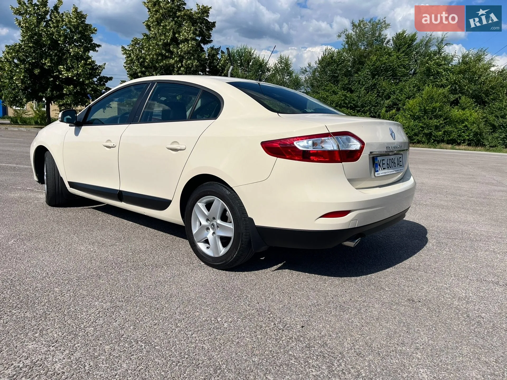 2016 Renault Fluence - мініатюра 9