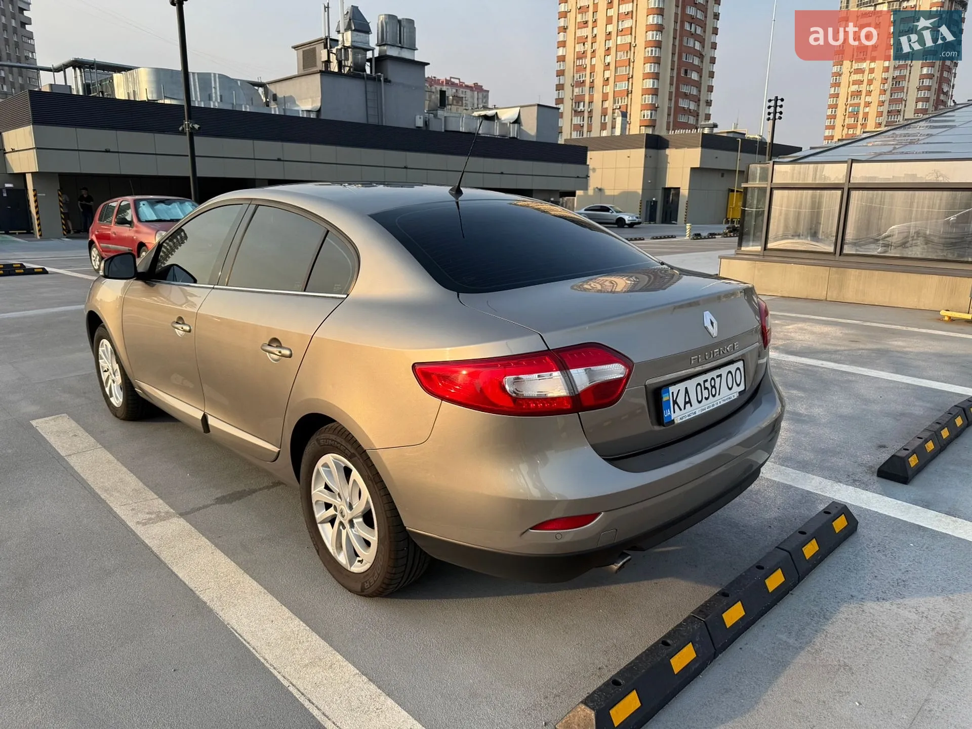 2015 Renault Fluence - мініатюра 9