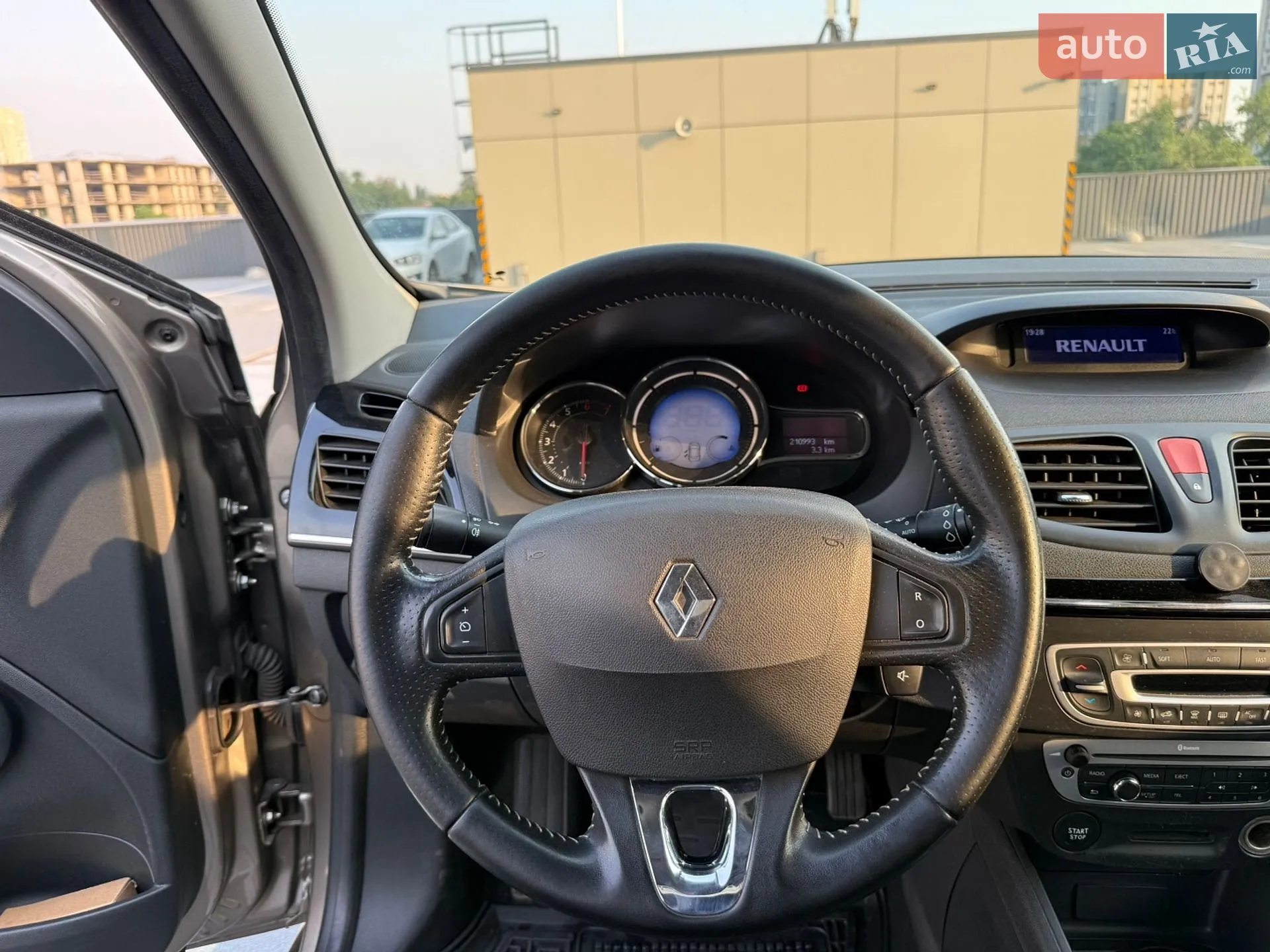 2015 Renault Fluence - мініатюра 19