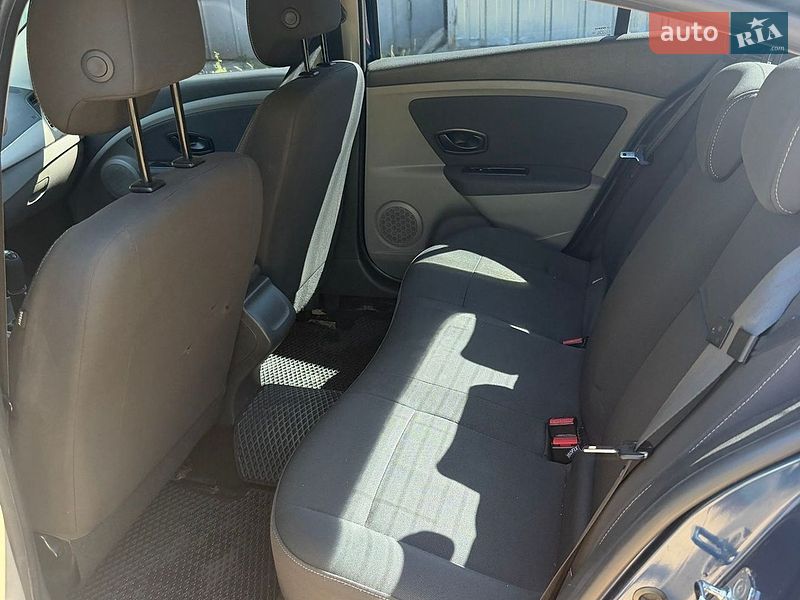 Седан Renault Fluence 2011 в Полтаві