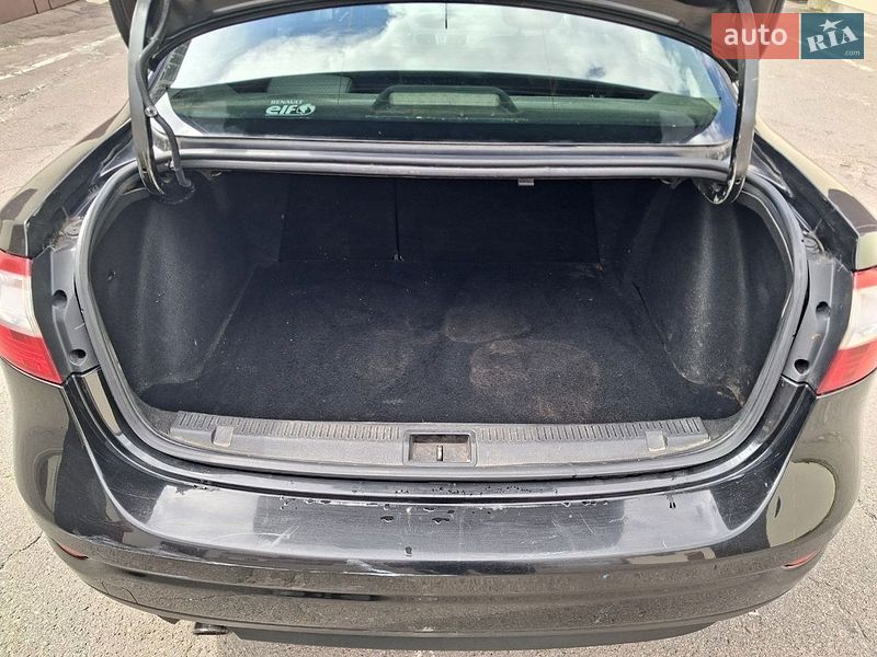 Седан Renault Fluence 2012 в Киеве