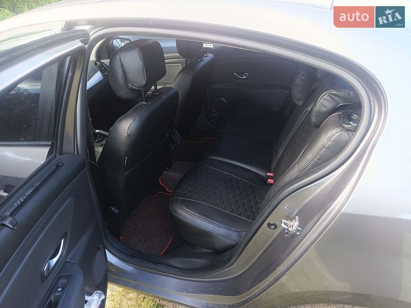 Седан Renault Fluence 2010 в Балаклее