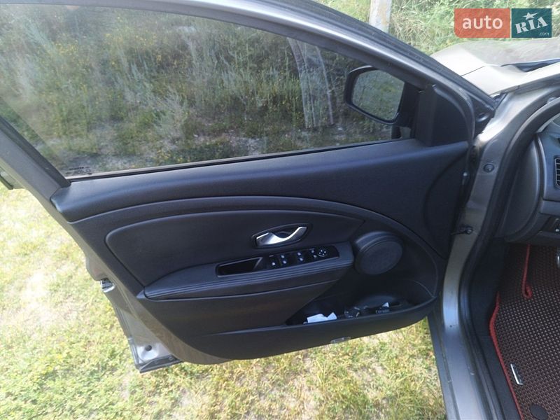 Седан Renault Fluence 2010 в Балаклее