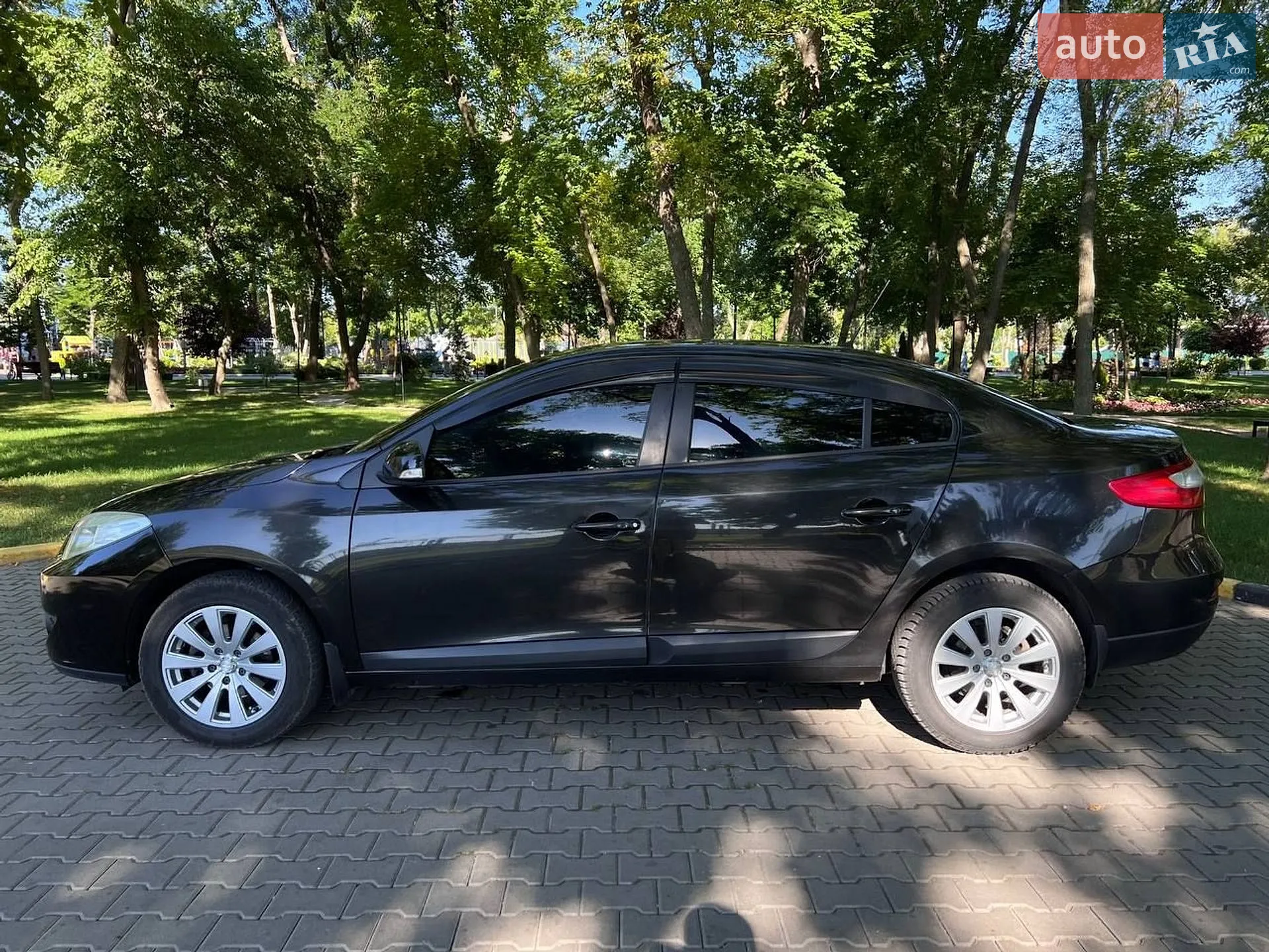 2011 Renault Fluence - мініатюра 7