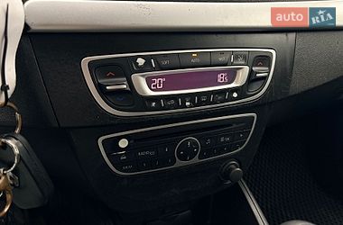 Седан Renault Fluence 2011 в Киеве