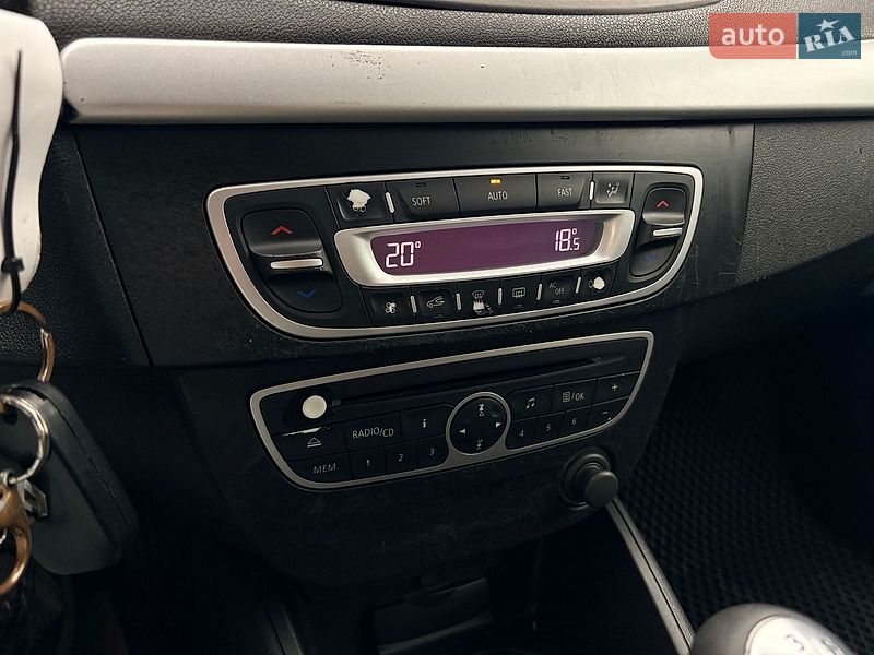 Седан Renault Fluence 2011 в Киеве