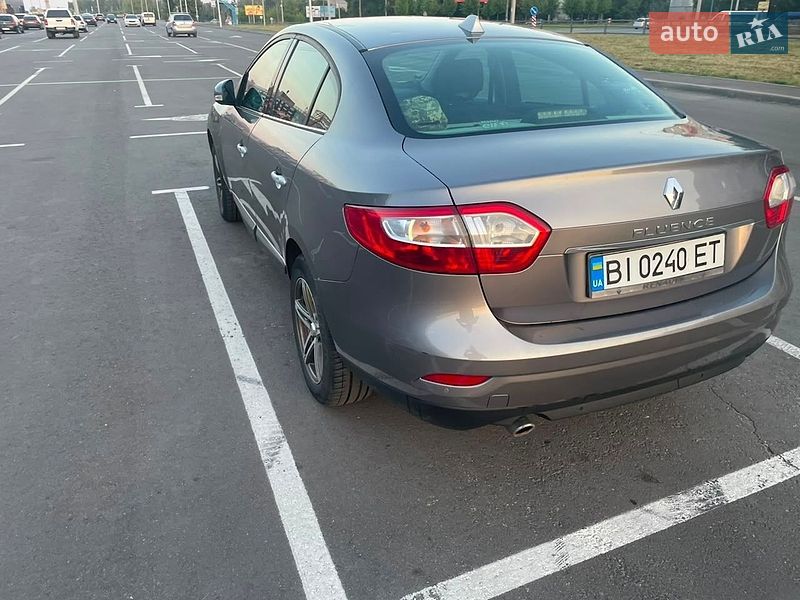 Седан Renault Fluence 2011 в Чернігові