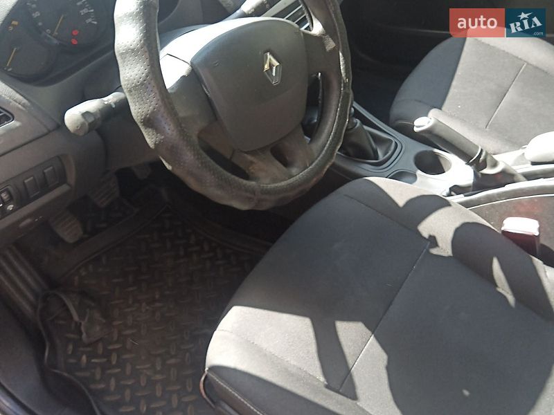 Седан Renault Fluence 2010 в Киеве