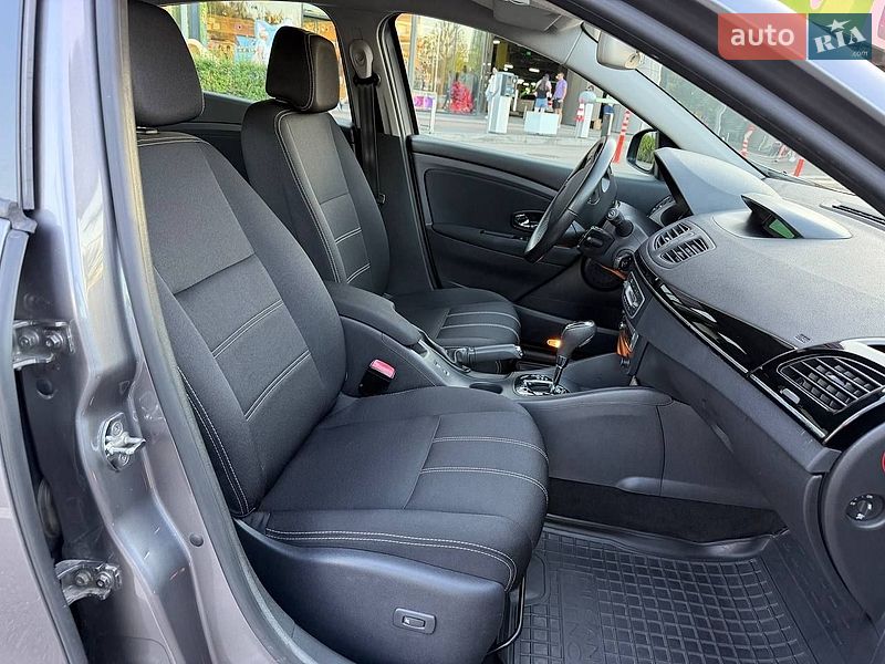 Седан Renault Fluence 2013 в Киеве