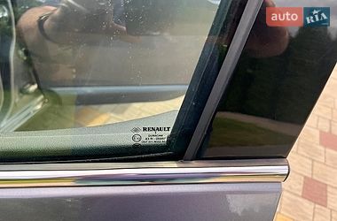 Седан Renault Fluence 2010 в Вараші