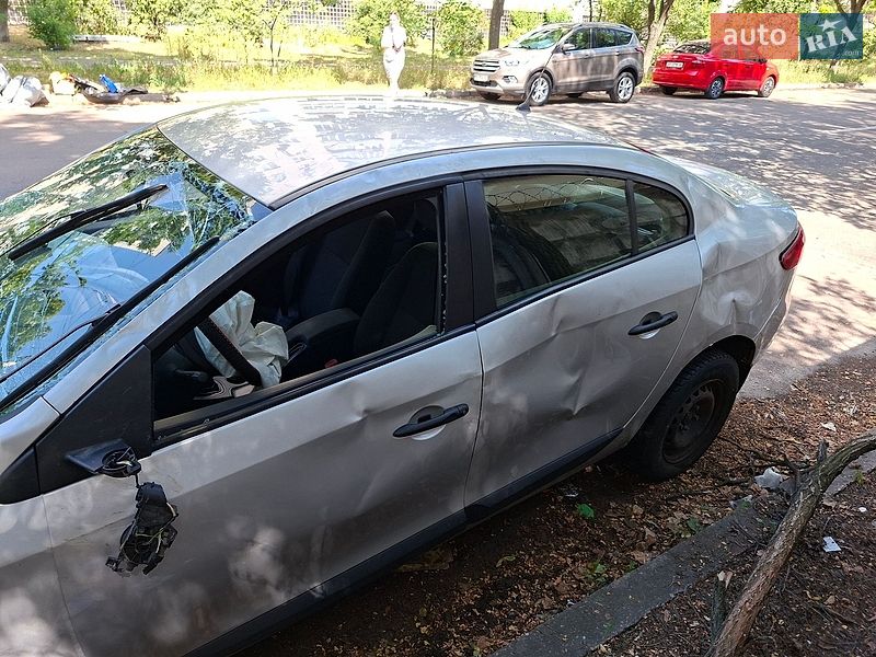 Седан Renault Fluence 2010 в Киеве