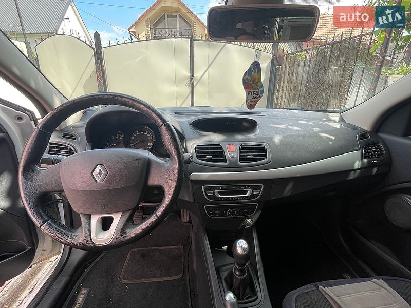 Седан Renault Fluence 2011 в Мукачевому