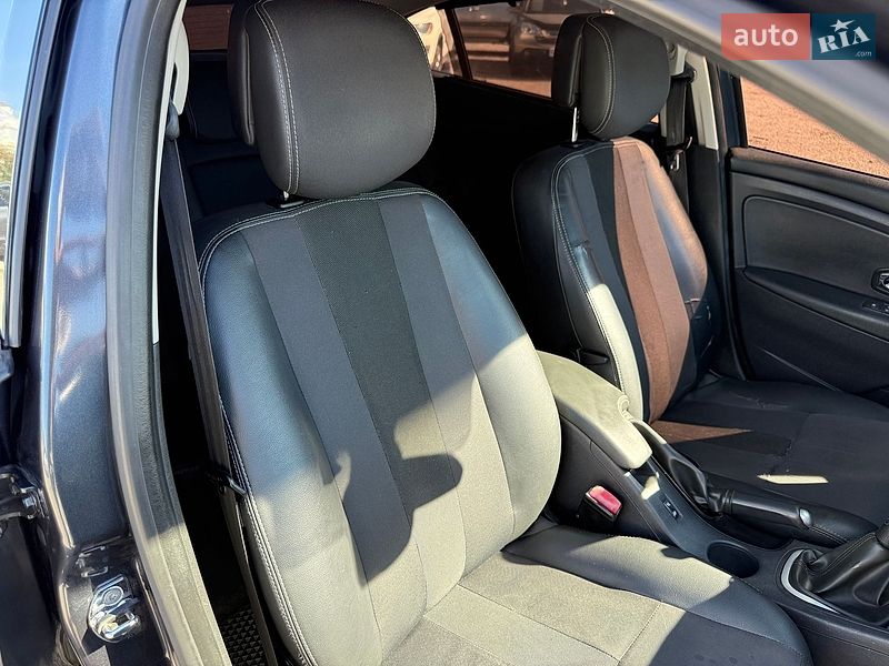 Седан Renault Fluence 2011 в Кропивницькому