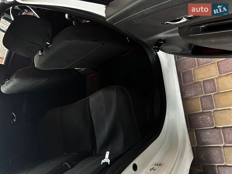 Седан Renault Fluence 2013 в Львові