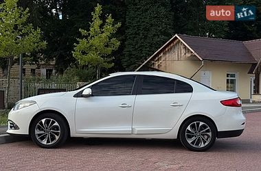 Седан Renault Fluence 2015 в Яворові