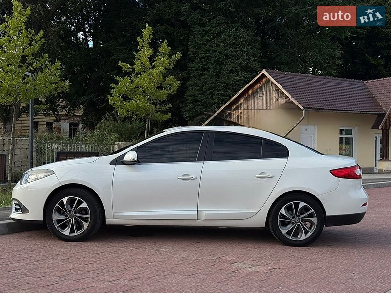 Седан Renault Fluence 2015 в Яворові