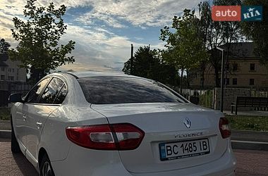 Седан Renault Fluence 2015 в Яворові