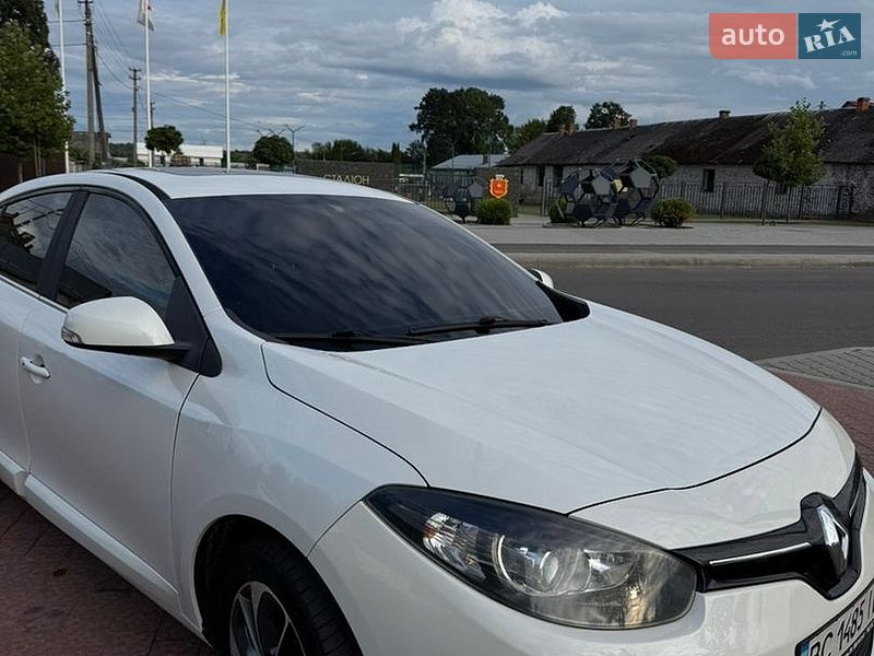 Седан Renault Fluence 2015 в Яворові