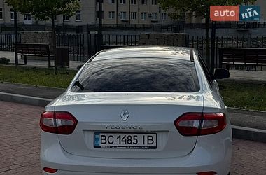 Седан Renault Fluence 2015 в Яворові