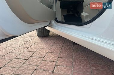 Седан Renault Fluence 2015 в Яворові