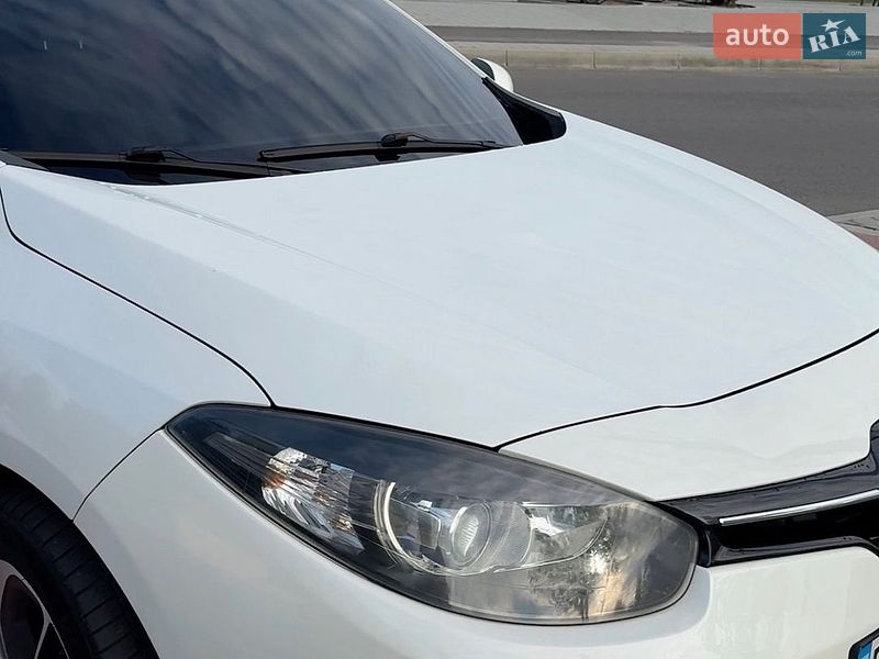 Седан Renault Fluence 2015 в Яворові