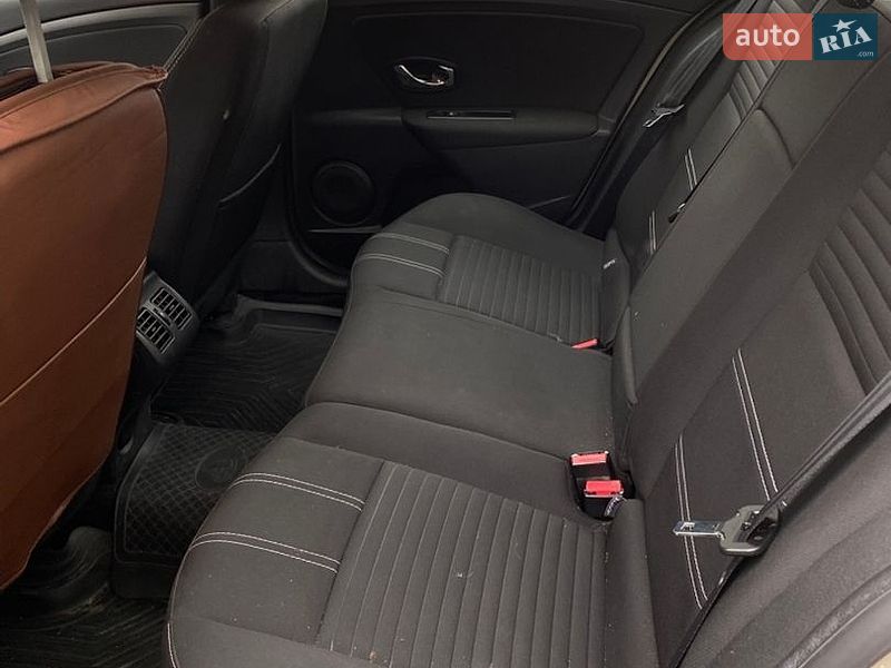 Седан Renault Fluence 2015 в Львове
