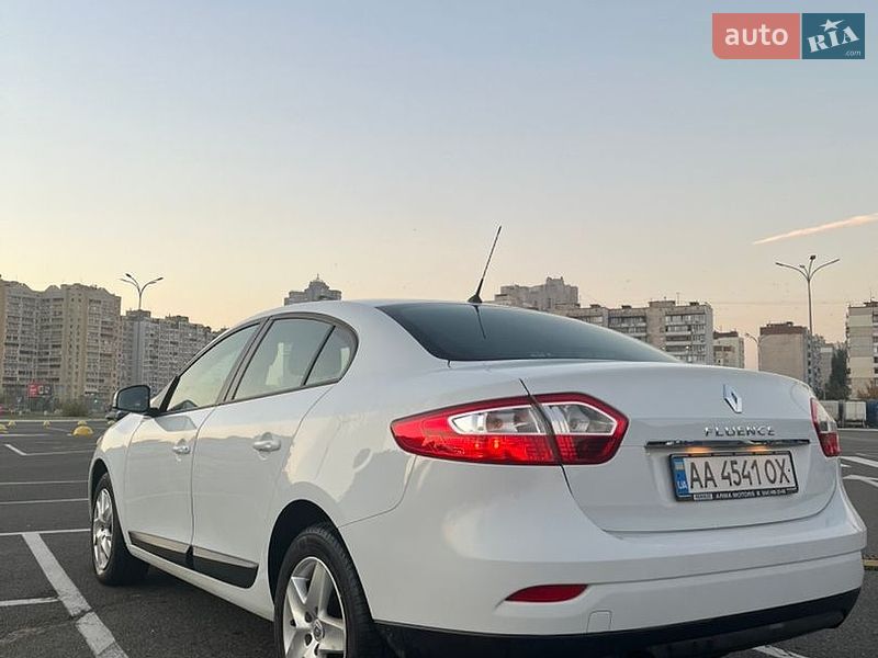 Седан Renault Fluence 2015 в Киеве