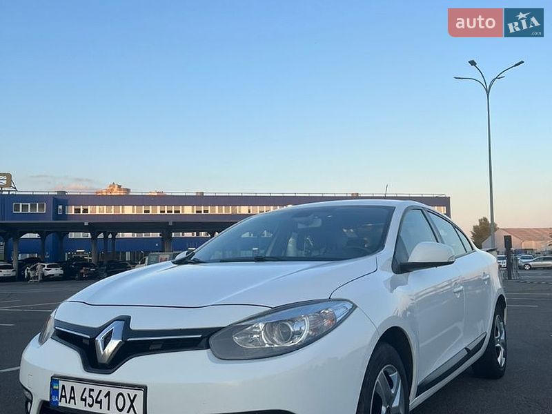 Седан Renault Fluence 2015 в Киеве