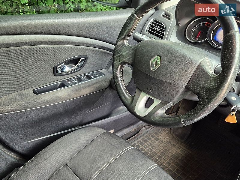 Седан Renault Fluence 2013 в Запорожье