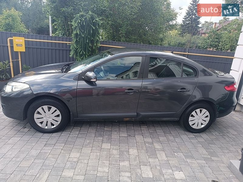 Седан Renault Fluence 2010 в Львові