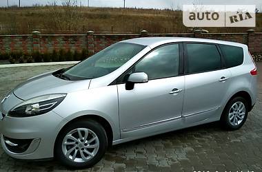 Renault Grand Scenic 2012