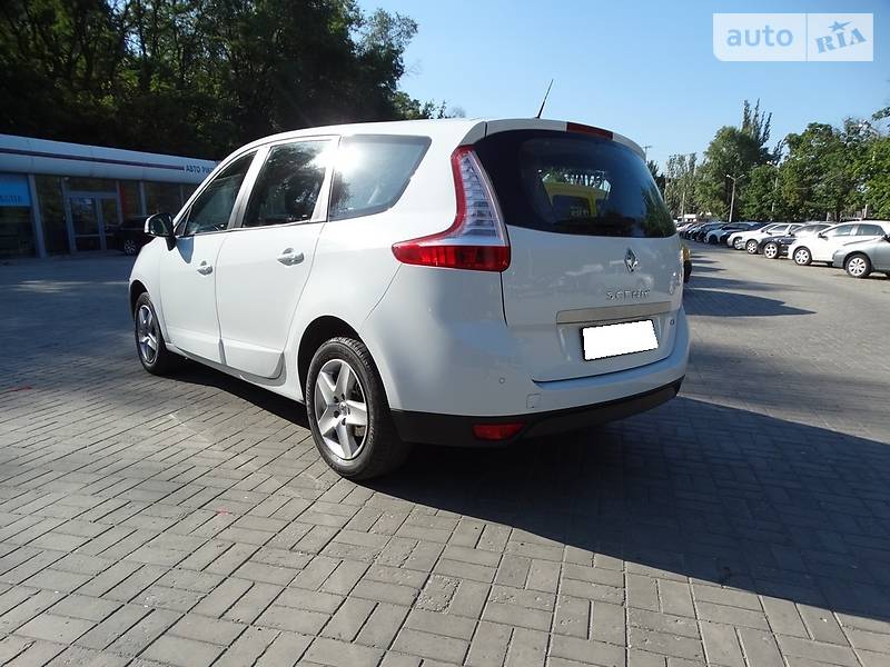 Універсал Renault Grand Scenic 2014 в Дніпрі