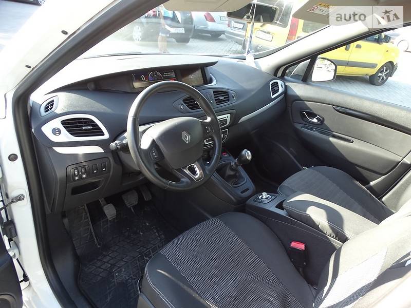 Універсал Renault Grand Scenic 2014 в Дніпрі