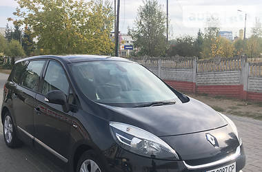Мінівен Renault Grand Scenic 2012 в 