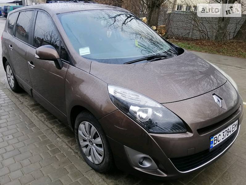 Мінівен Renault Grand Scenic 2011 в 