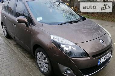 Мінівен Renault Grand Scenic 2011 в 