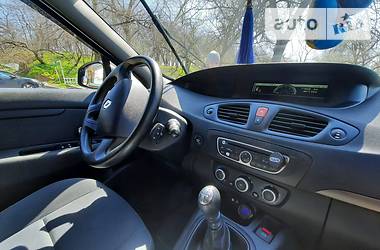 Мінівен Renault Grand Scenic 2010 в 