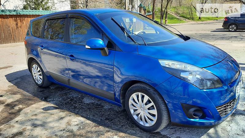 Мінівен Renault Grand Scenic 2010 в 