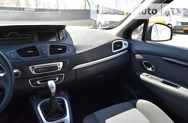 Мінівен Renault Grand Scenic 2014 в 