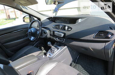 Мінівен Renault Grand Scenic 2013 в 