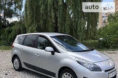 Мінівен Renault Grand Scenic 2010 в 