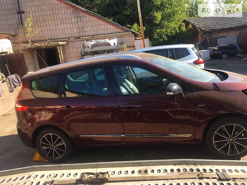 Хэтчбек Renault Grand Scenic 2013 в Ровно
