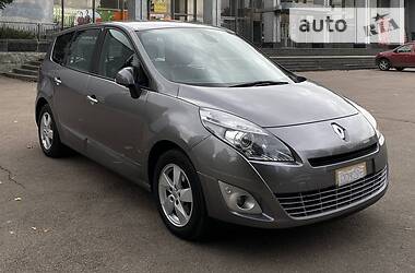 Renault Grand Scenic 2011