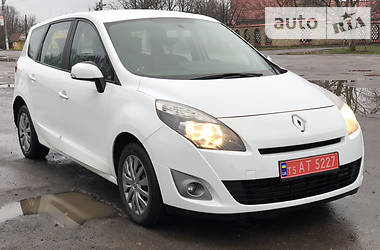 Renault Grand Scenic 2011