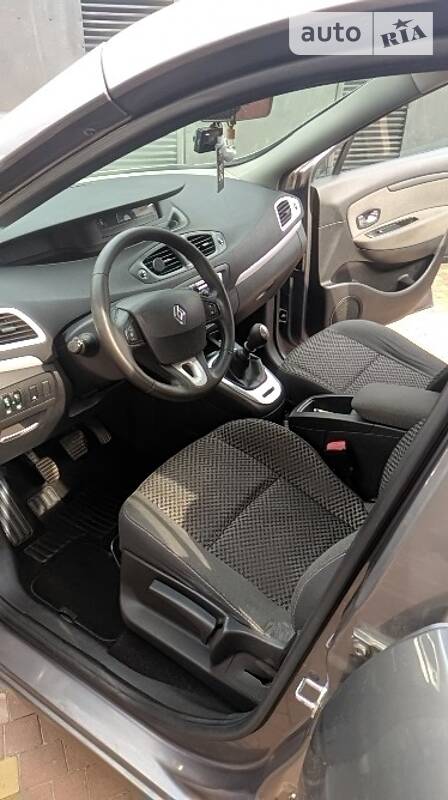 Мінівен Renault Grand Scenic 2011 в Львові