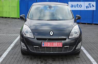 Минивэн Renault Grand Scenic 2010 в Умани