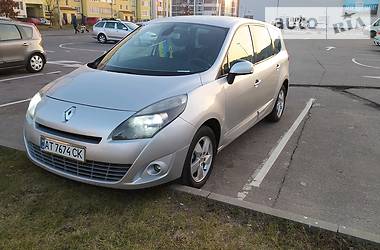 Renault Grand Scenic 2011